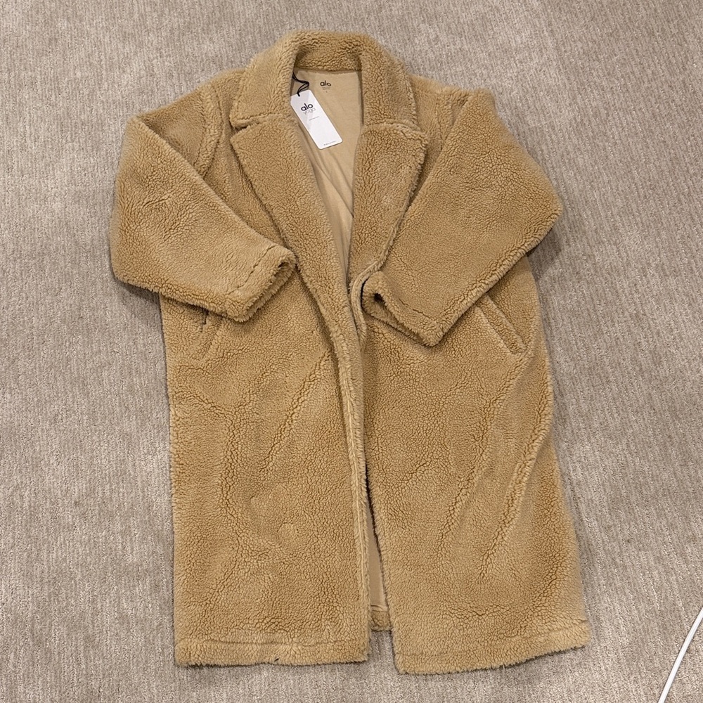 ALO Yoga Beige Sherpa Jacket